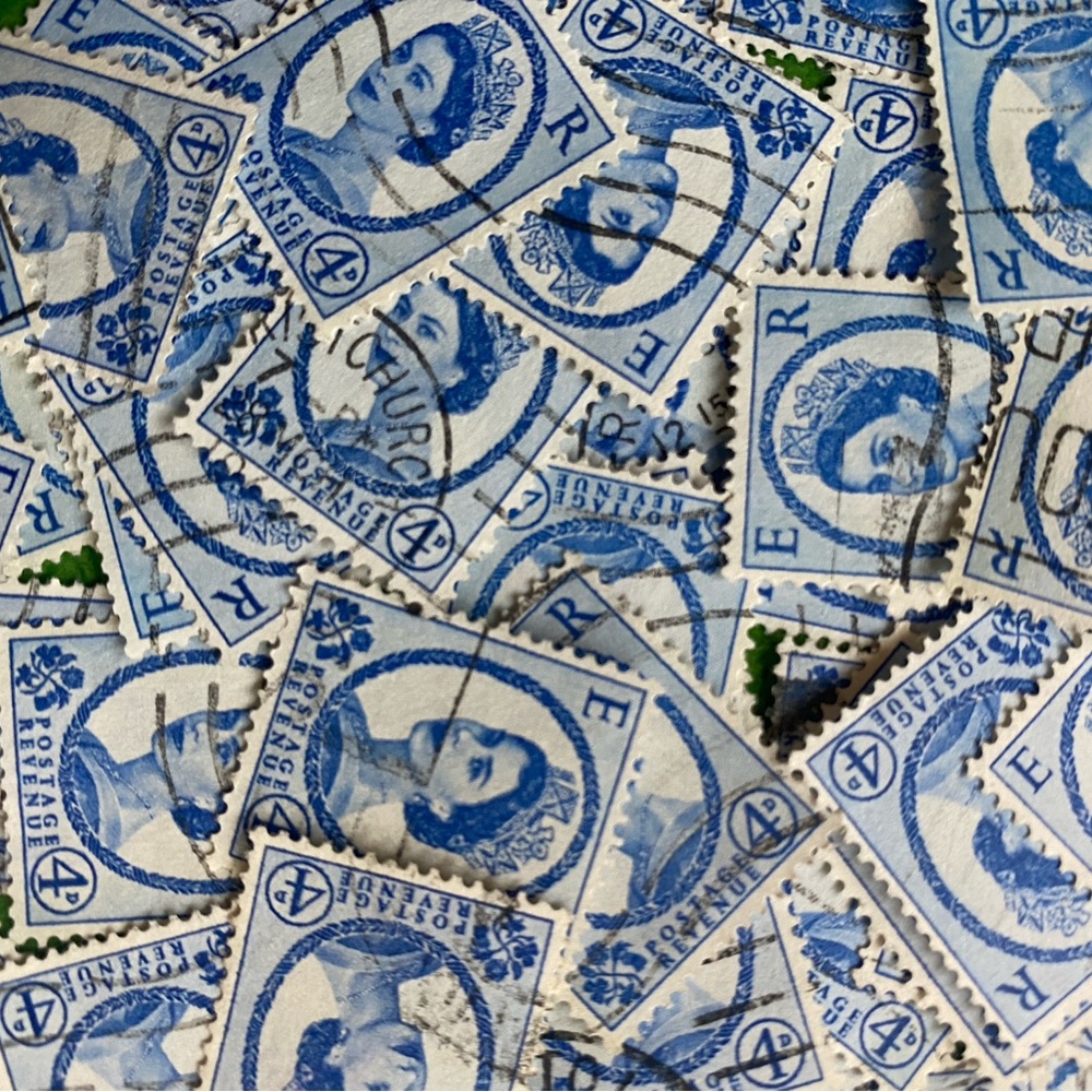50 QEII Postage Stamps wilding